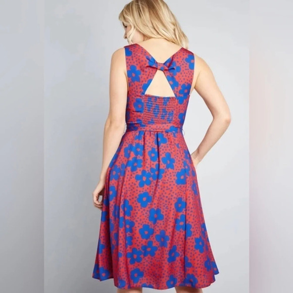 MODCLOTH TIMELESS MAGNETISM A-LINE DRESS💄 - Picture 2 of 13
